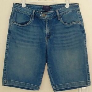 Levi's Demi Curve Classic Medium Wash Bermuda Long Denim Shorts Size 10/30